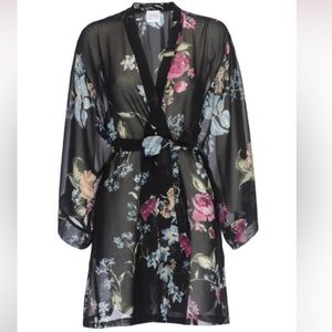 Helena Quinn - The Zoe Project - Kimono Robe